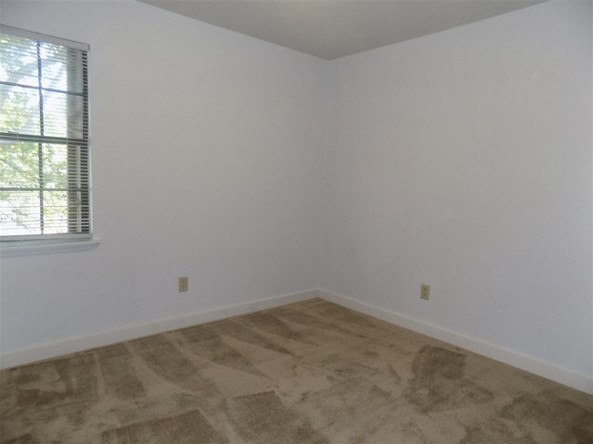 Building Photo - 700 N Calhoun St
