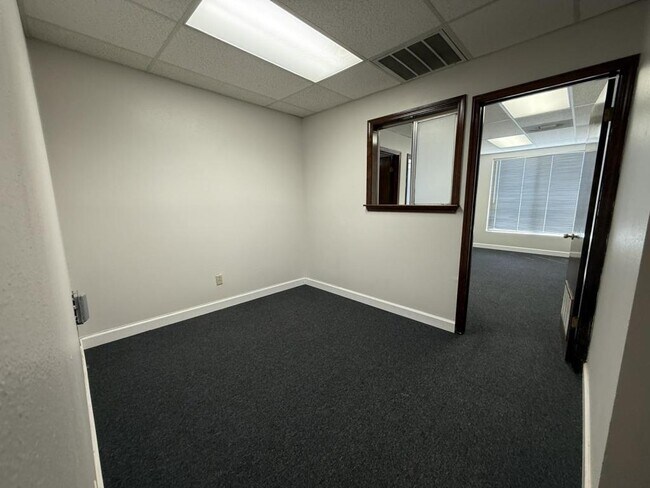 Building Photo - 4323 Division Street