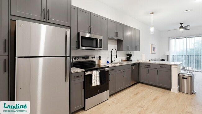 Building Photo - 650 E Sycamore St