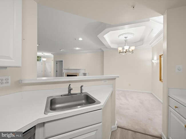 Building Photo - 10713 Symphony Way