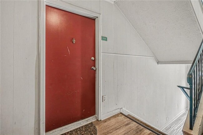 Building Photo - 2805 Northeast Expy