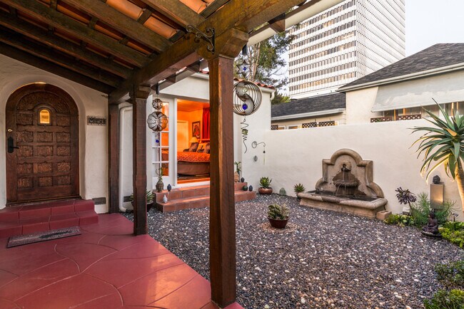 Building Photo - 6335 Warner Dr