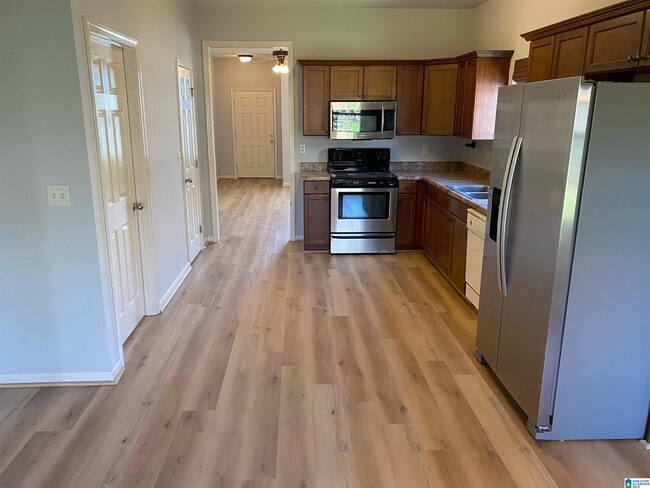 Building Photo - 2118 Adkins Pl