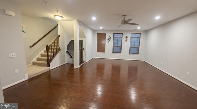Building Photo - 43573 Helmsdale Terrace