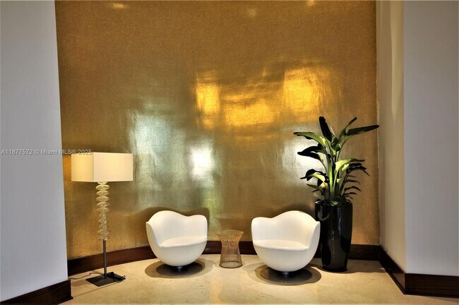 Building Photo - 5161 Collins Ave