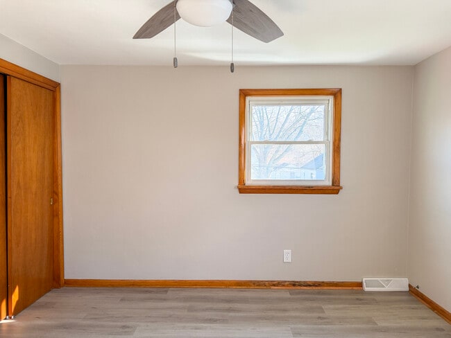 Building Photo - 1612 Maine