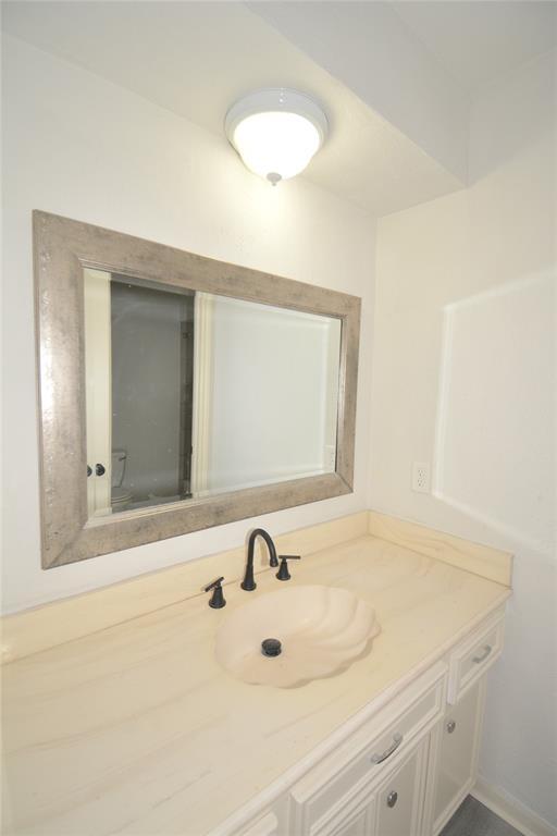 Building Photo - 15138 Corona Del Mar Dr