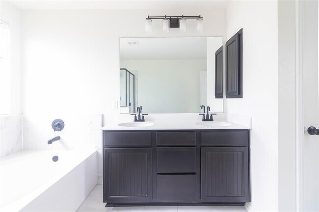 Building Photo - 1131 Aronia Ln