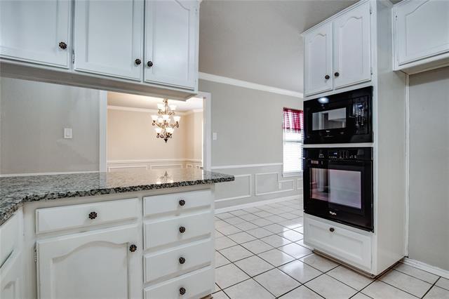 Building Photo - 8966 Hialeah Cir S