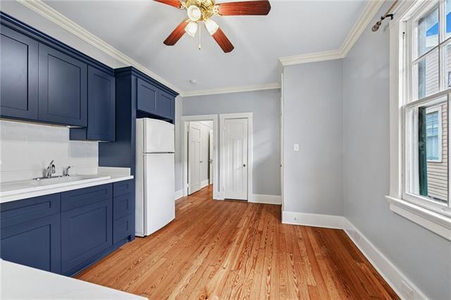 Building Photo - 1537 Annunciation St