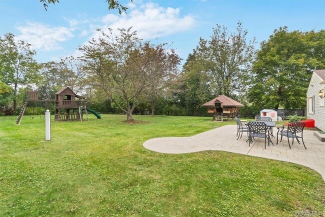 Building Photo - 1467 Goshen Turnpike