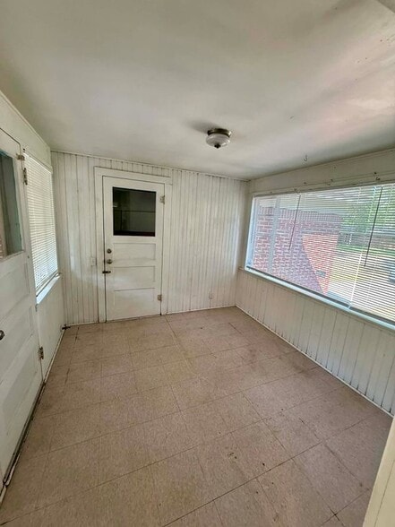 Building Photo - 4101 Olive St