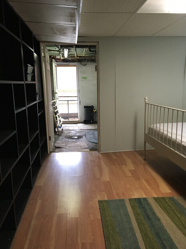 Building Photo - 2318 Eldridge St