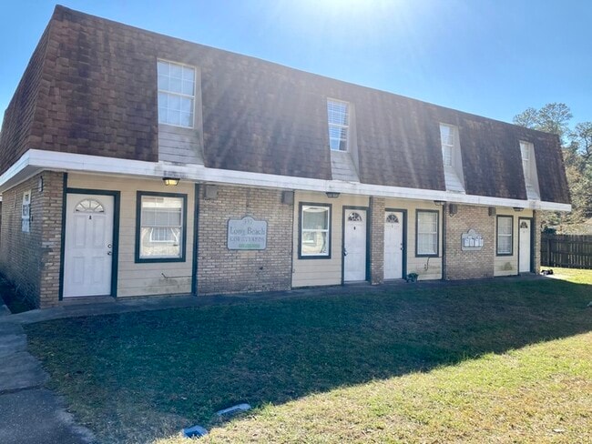Primary Photo - Beautiful 2/1.5 townhouse in Long Beach, MS