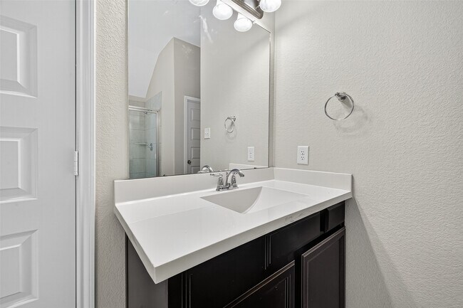 Building Photo - 17914 Logans Pine Dr