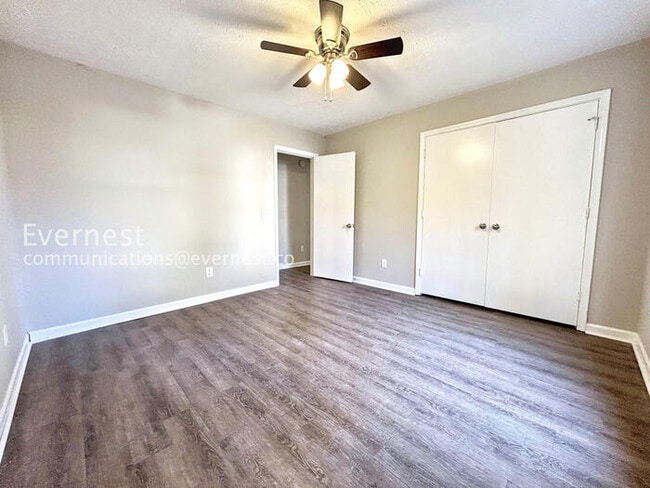 Building Photo - 295 E Burns Ct SW