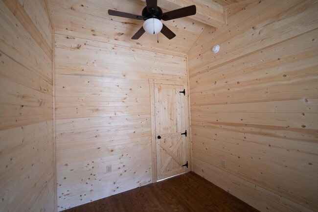 Building Photo - 157 Wideview Dr