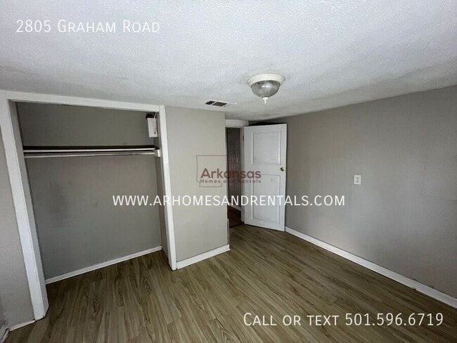 Building Photo - 2805 Graham Rd