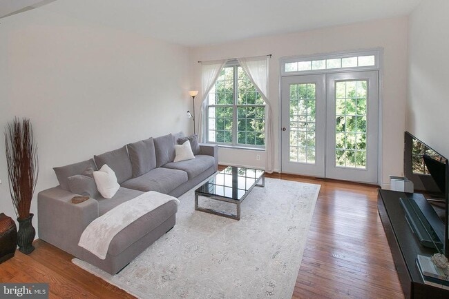 Building Photo - 45792 Shagbark Terrace