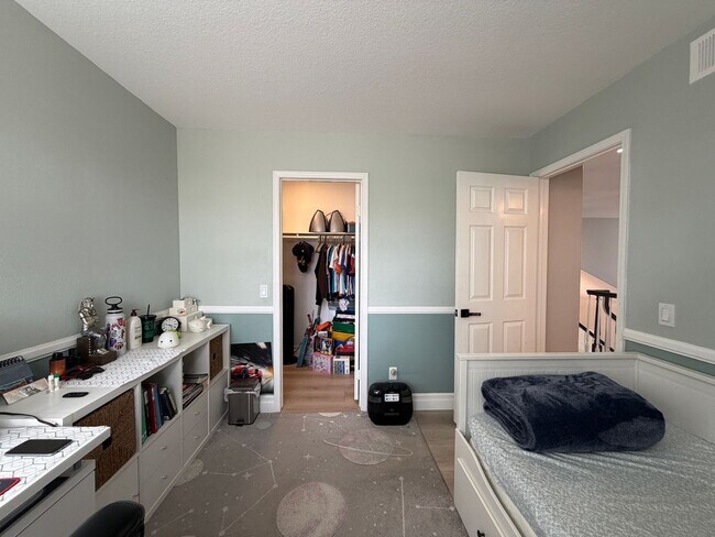 Building Photo - 29164 Greenbrier Pl