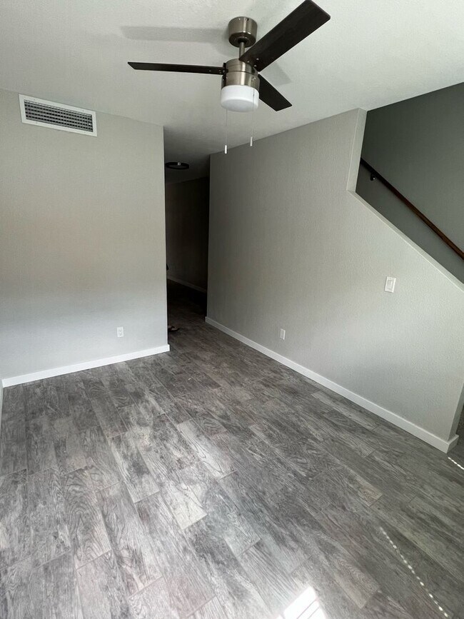 Building Photo - 12730 W Amy Dr