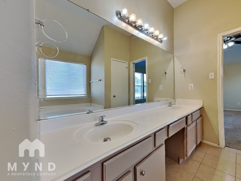 Building Photo - 2530 Chestnut Mills Rd