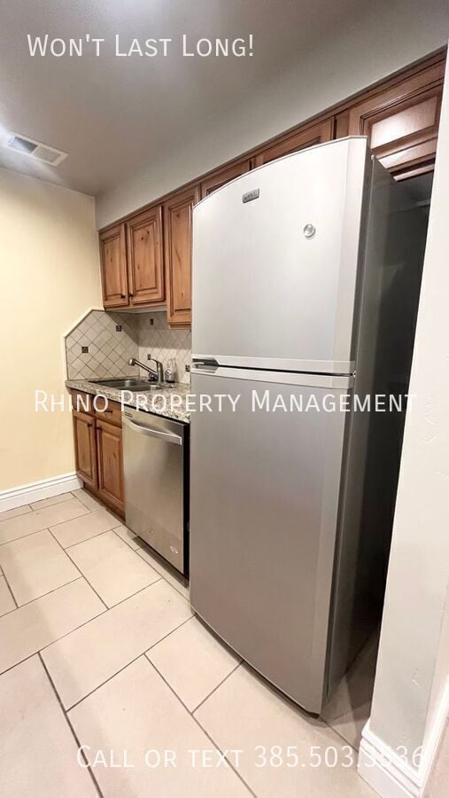 Building Photo - 5676 Meadow Ln