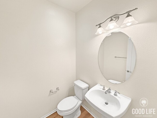 Building Photo - Modern 3-Story Townhome in Bay Park – 3BR/3.5BA with Pool, Balcony & In-Unit Laundry