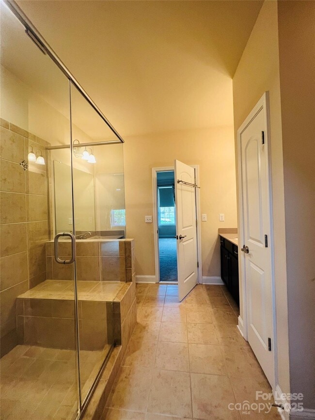 Building Photo - 2223 Eversham Dr NW