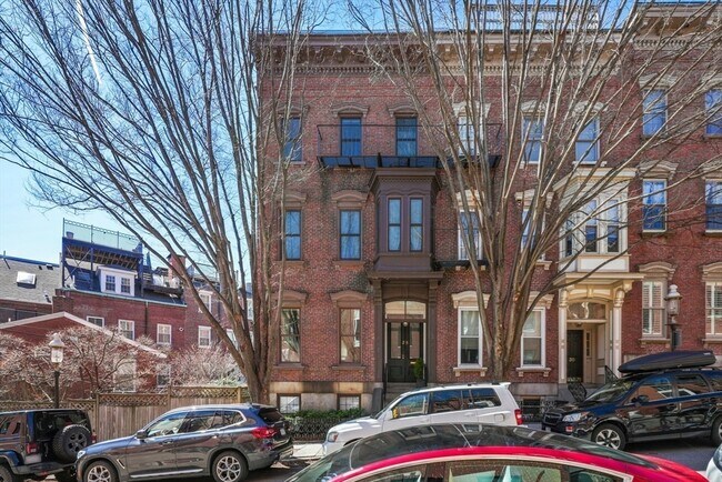 Building Photo - 28 Chestnut St