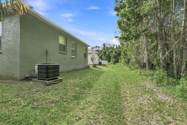 Building Photo - 10402 Eastpark Lake Dr