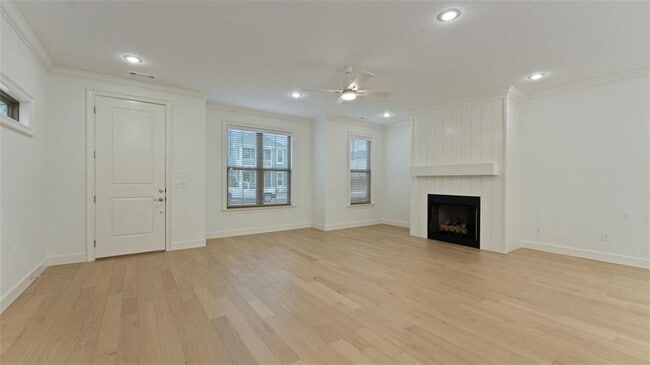 Building Photo - 4402 W Bronco Dr