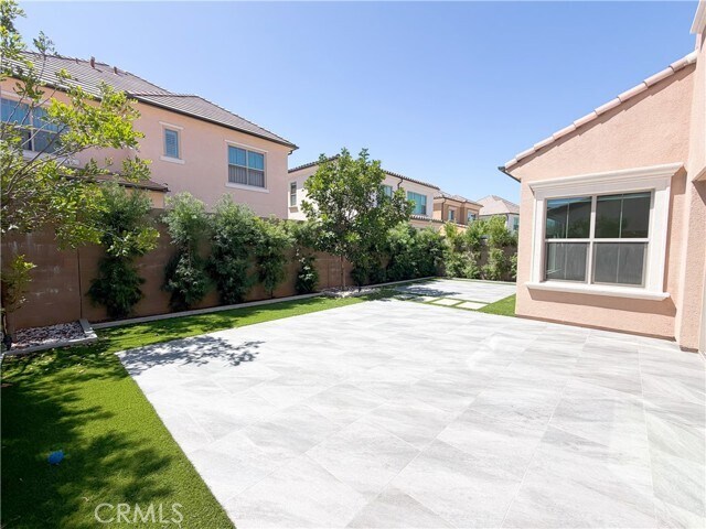Building Photo - 124 Albero