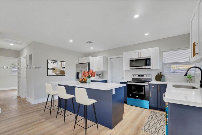 Primary Photo - 840 NW 39th St