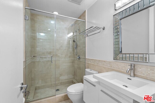 Building Photo - 4477 Wilshire Blvd