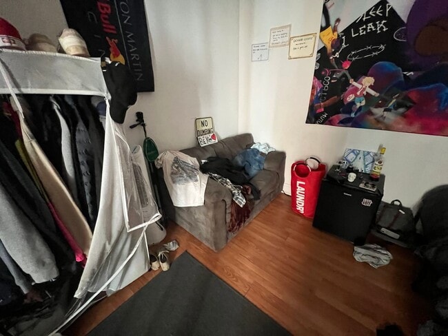 Building Photo - Very Spacious 4bdrm/2bth House on W CARY STREET in the Heart of VCU!!!