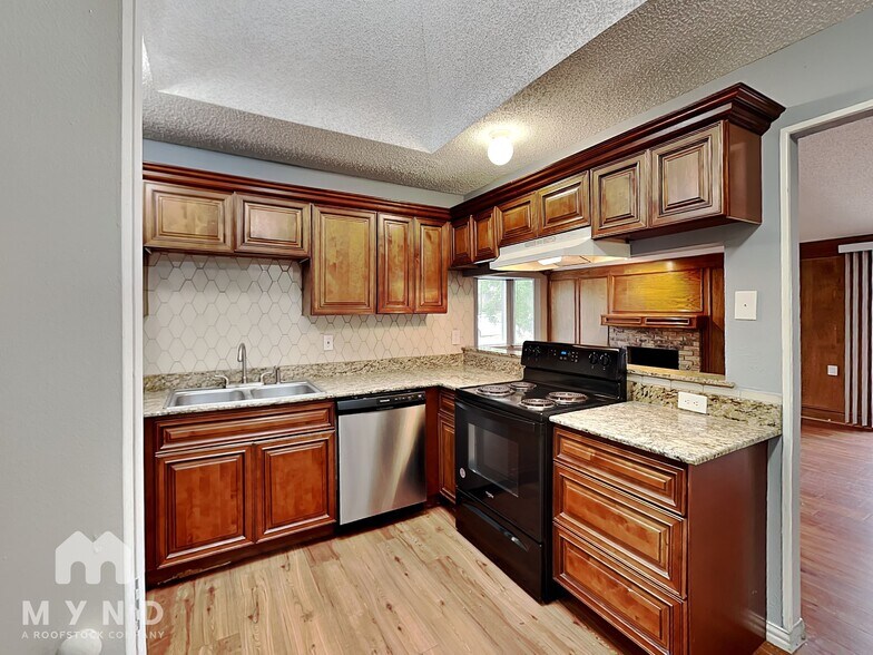 Building Photo - 11903 Garden Terrace Dr