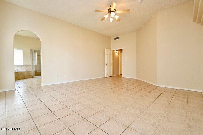 Building Photo - 1455 Cherokee Ridge Dr