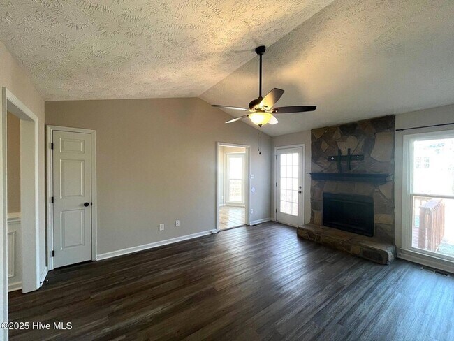 Building Photo - 3544 Lubbock Dr