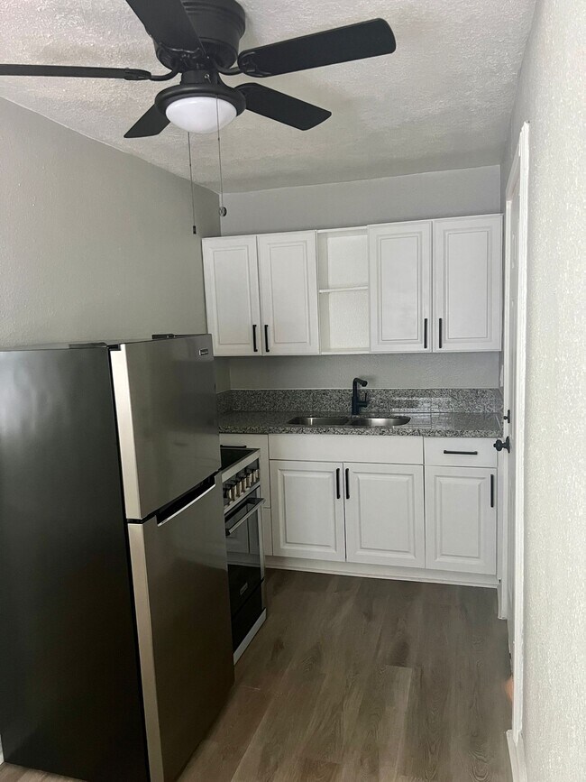 Kitchen - 1483 Hamlet Ave