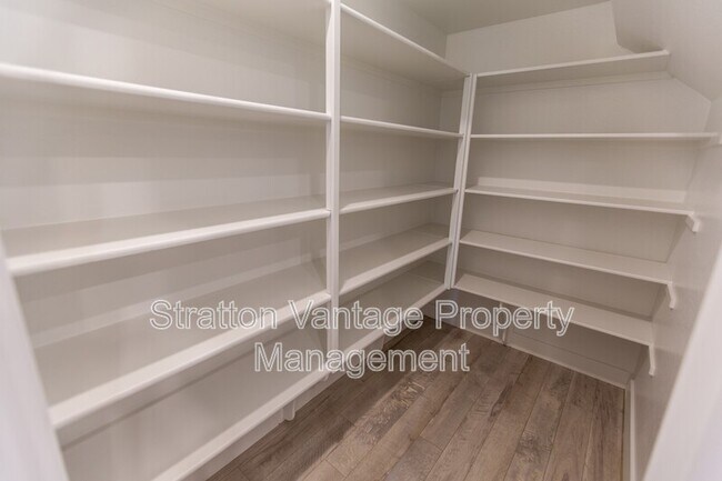 Building Photo - 3855 S McQueen Rd