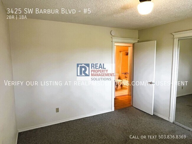 Building Photo - 3425 SW Barbur Blvd