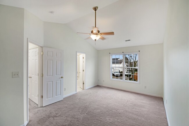 Building Photo - 145 Fountain Springs Rd