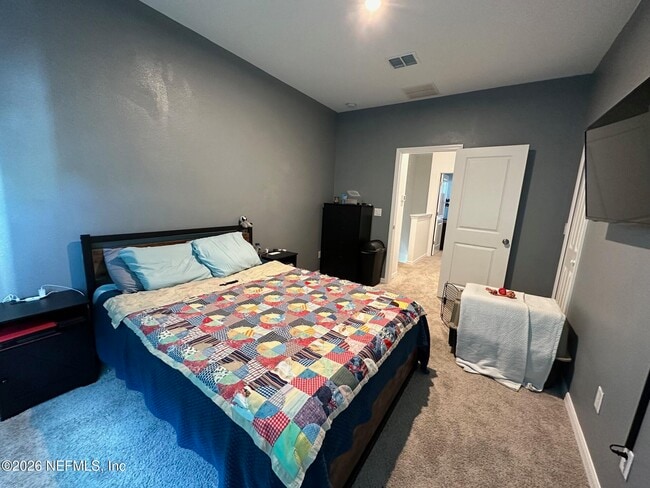 Building Photo - 233 Annies Pl