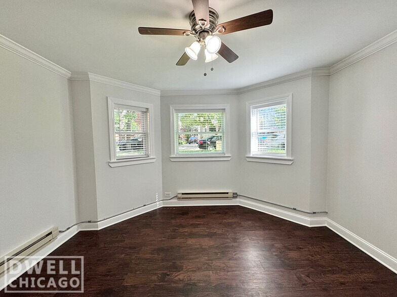 Building Photo - 2125 W Giddings St