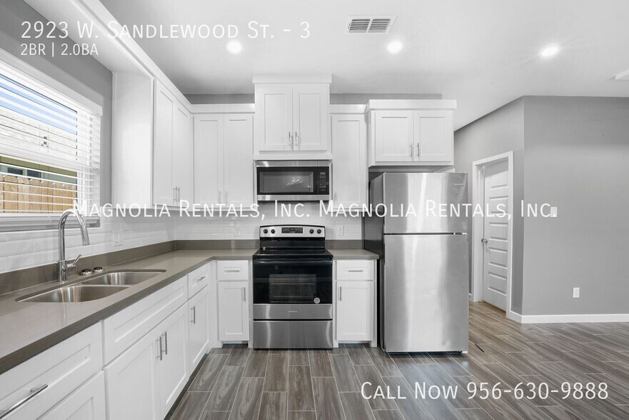 Building Photo - 2923 W Sandlewood St