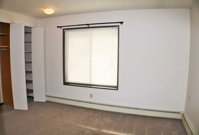 Building Photo - $1,300 | 2 Bedroom, 1 Bathroom House | Pet Friendly* | Available for an July 1st, 2026 Move In!