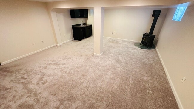 Building Photo - Cozy Midcentury Cottage with AC for Rent in Skyway