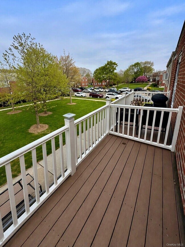 Building Photo - 255-17 74th Ave