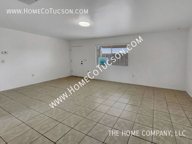 Building Photo - 1421 S Park Ave